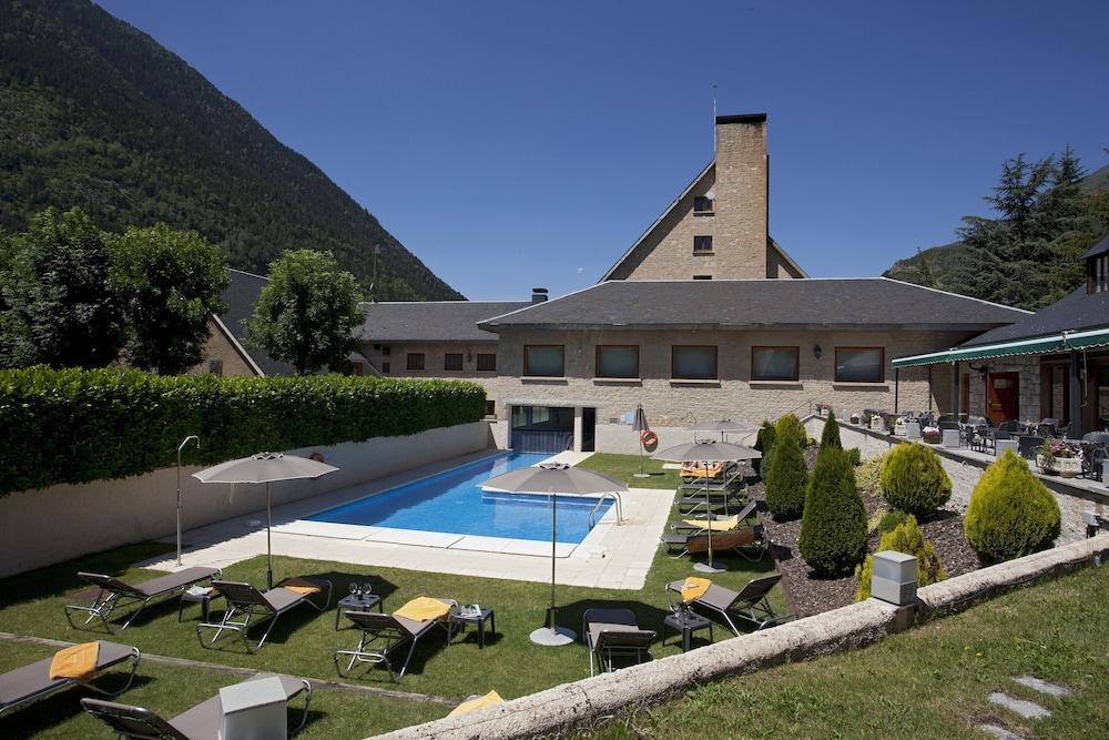 Parador De Arties Exterior foto